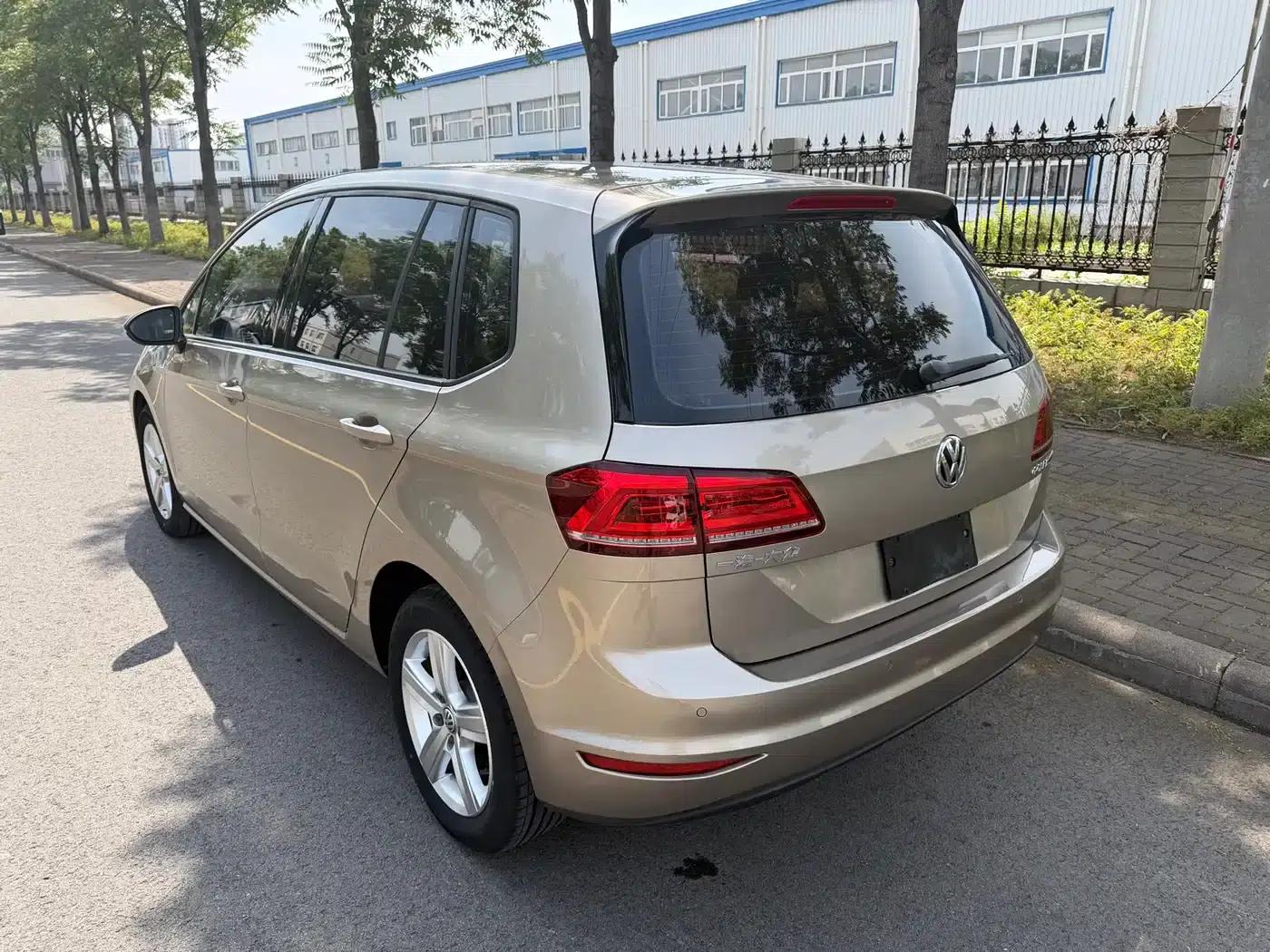 Golf Sportsvan 2016 1.6L Automatic Comfort Edition — миниатюра 15
