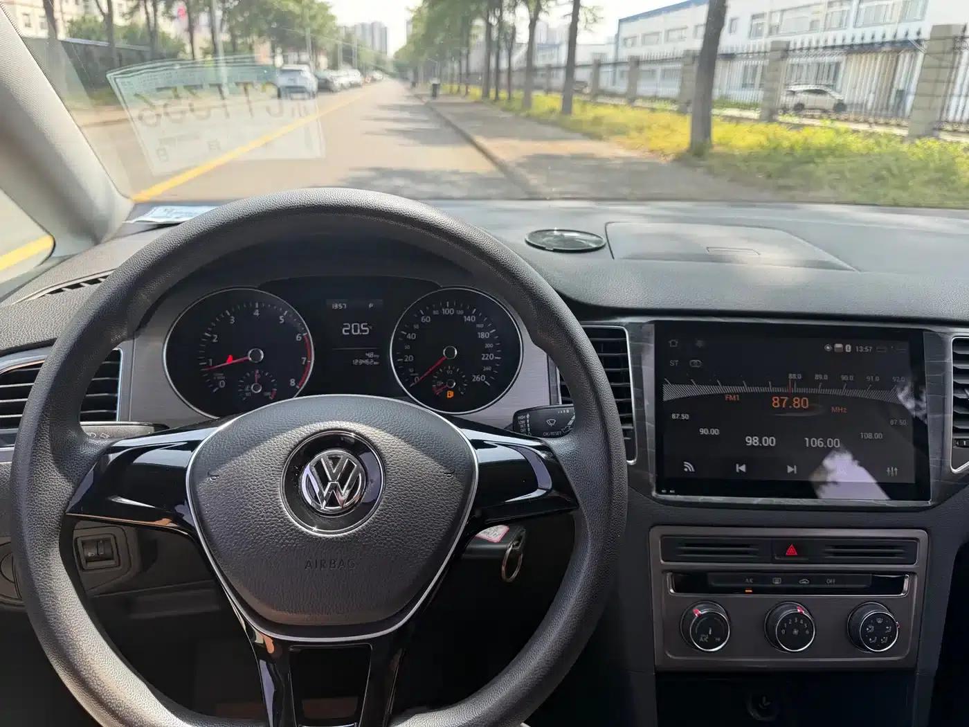 Golf Sportsvan 2016 1.6L Automatic Comfort Edition — миниатюра 5
