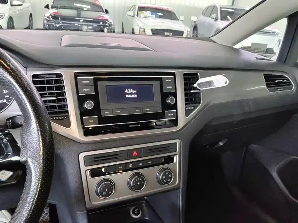 Golf Sportsvan 2018 1.6L Automatic Comfort Edition — миниатюра 13
