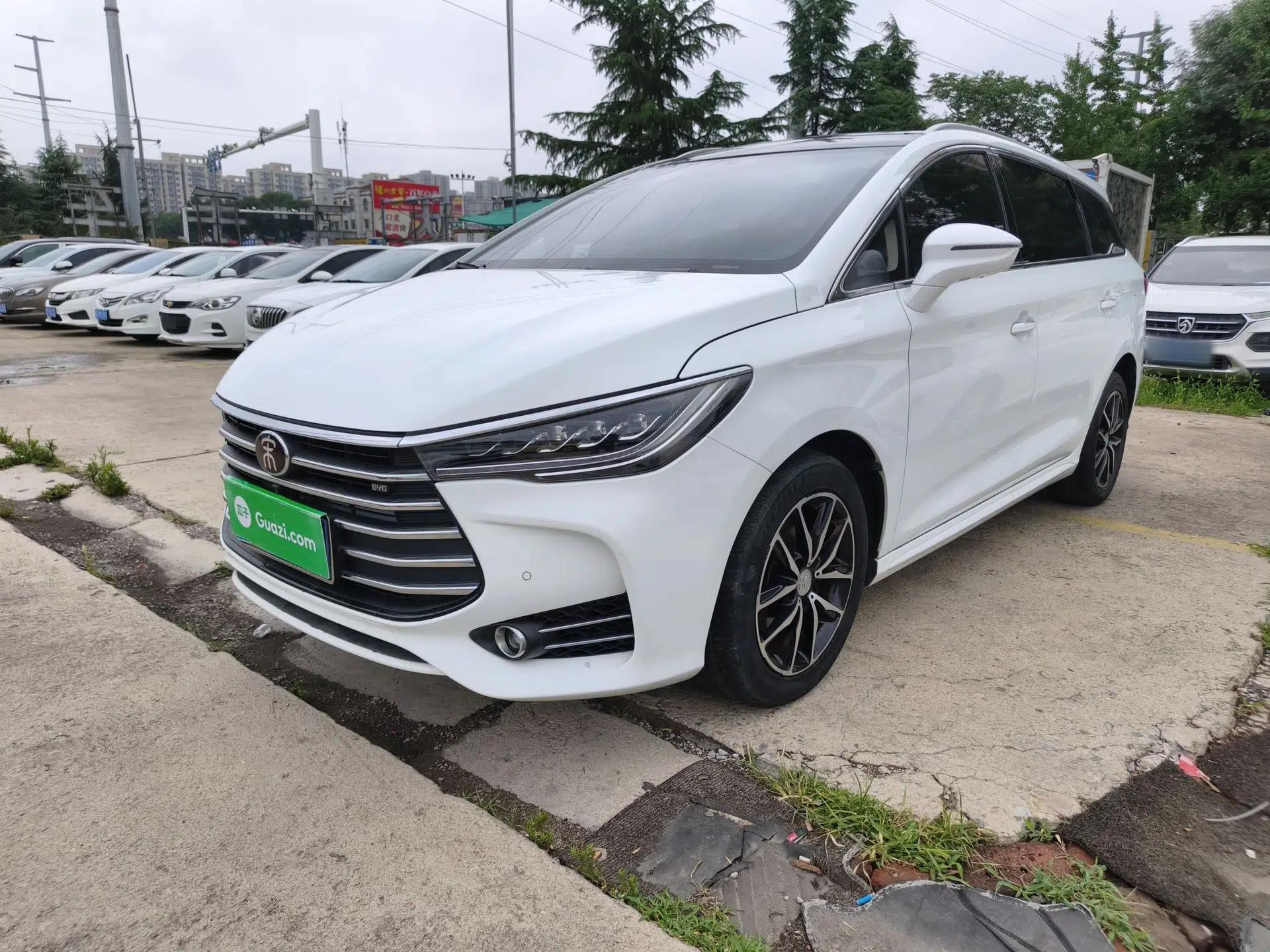 BYD Song MAX 2017 1.5T Automatic Smart Connect Prestige 7-Seater — миниатюра 1
