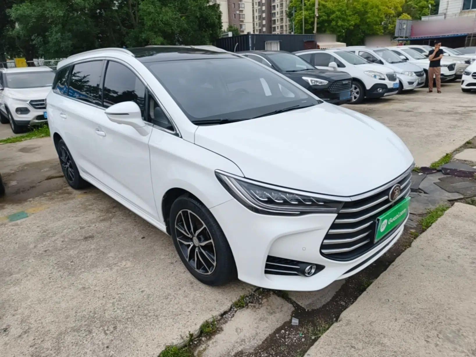 BYD Song MAX 2017 1.5T Automatic Smart Connect Prestige 7-Seater — миниатюра 3