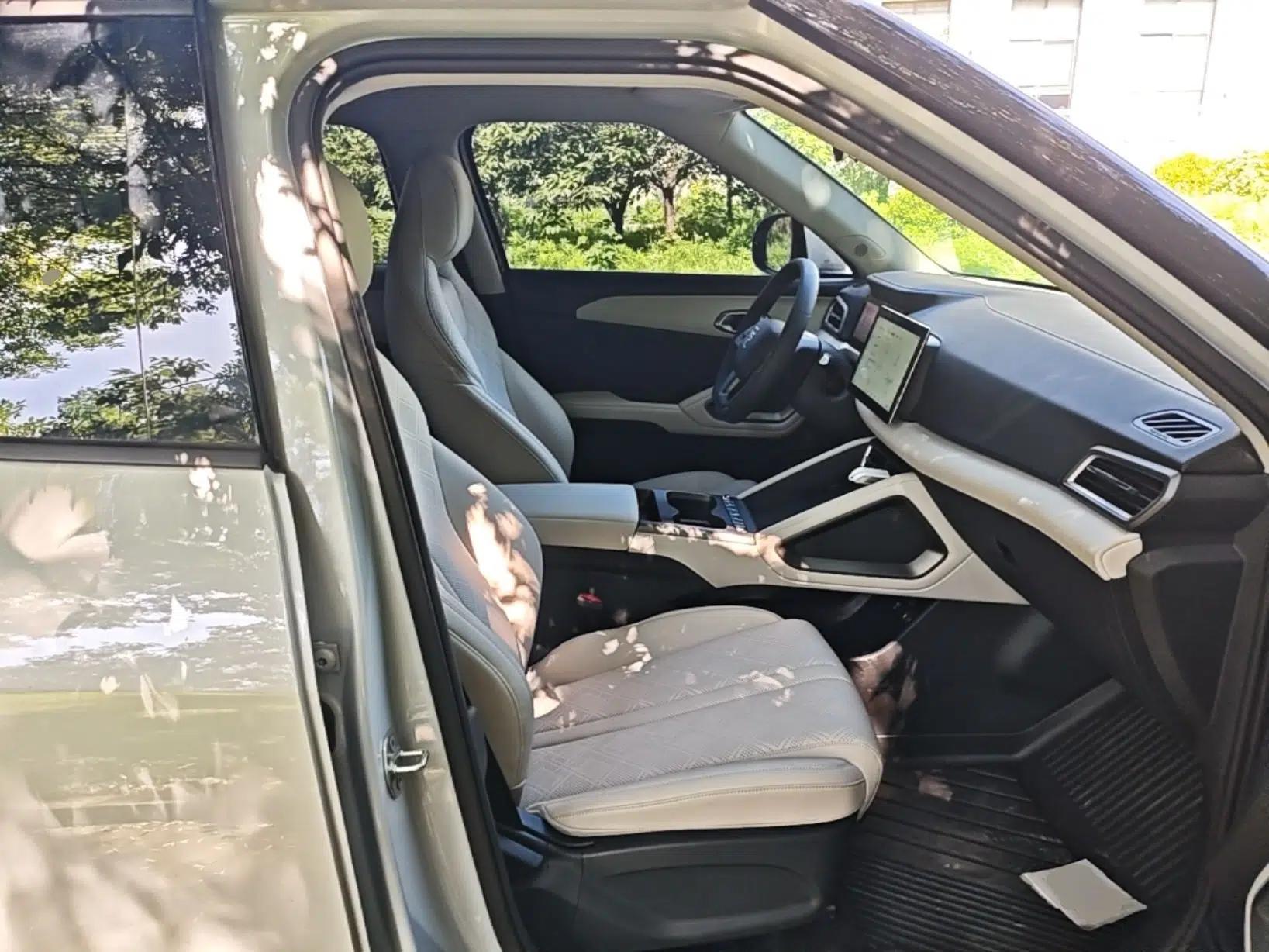 BYD Yuan UP 2025 Model 301KM Leading Version — миниатюра 19