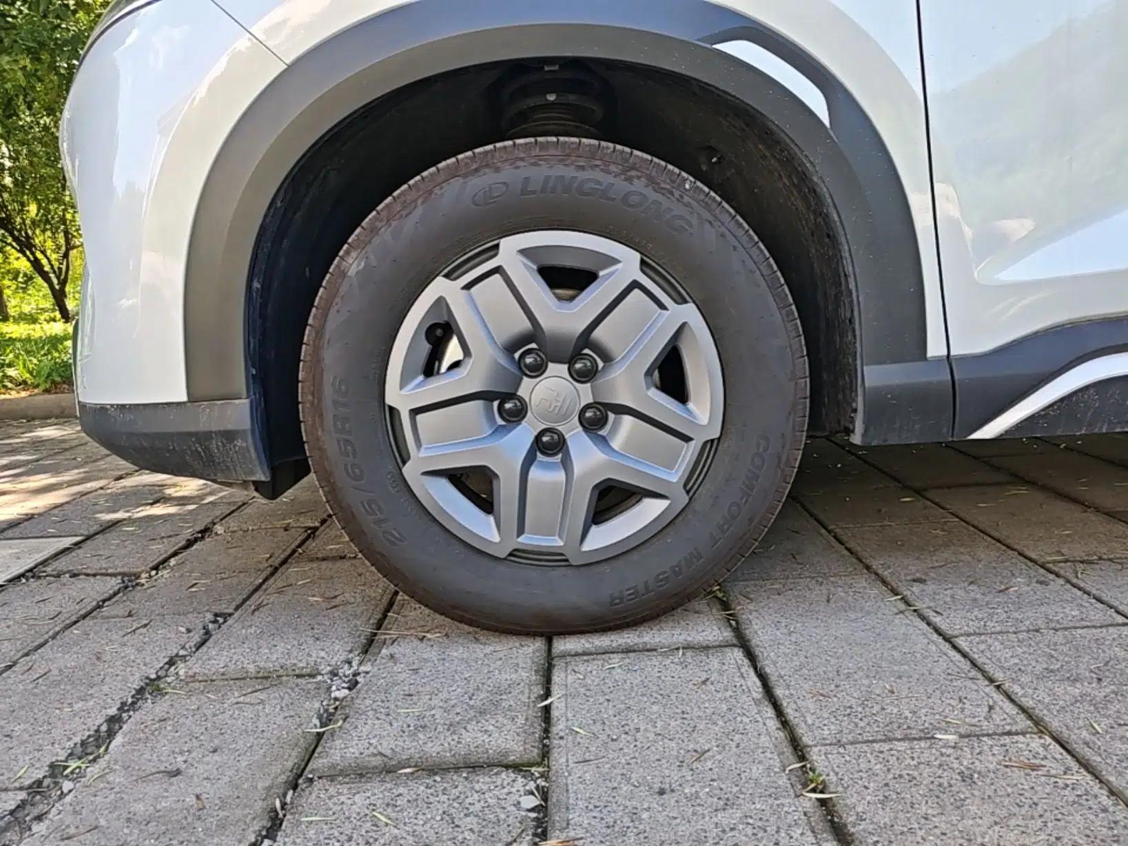 BYD Yuan UP 2025 Model 301KM Leading Version — миниатюра 10