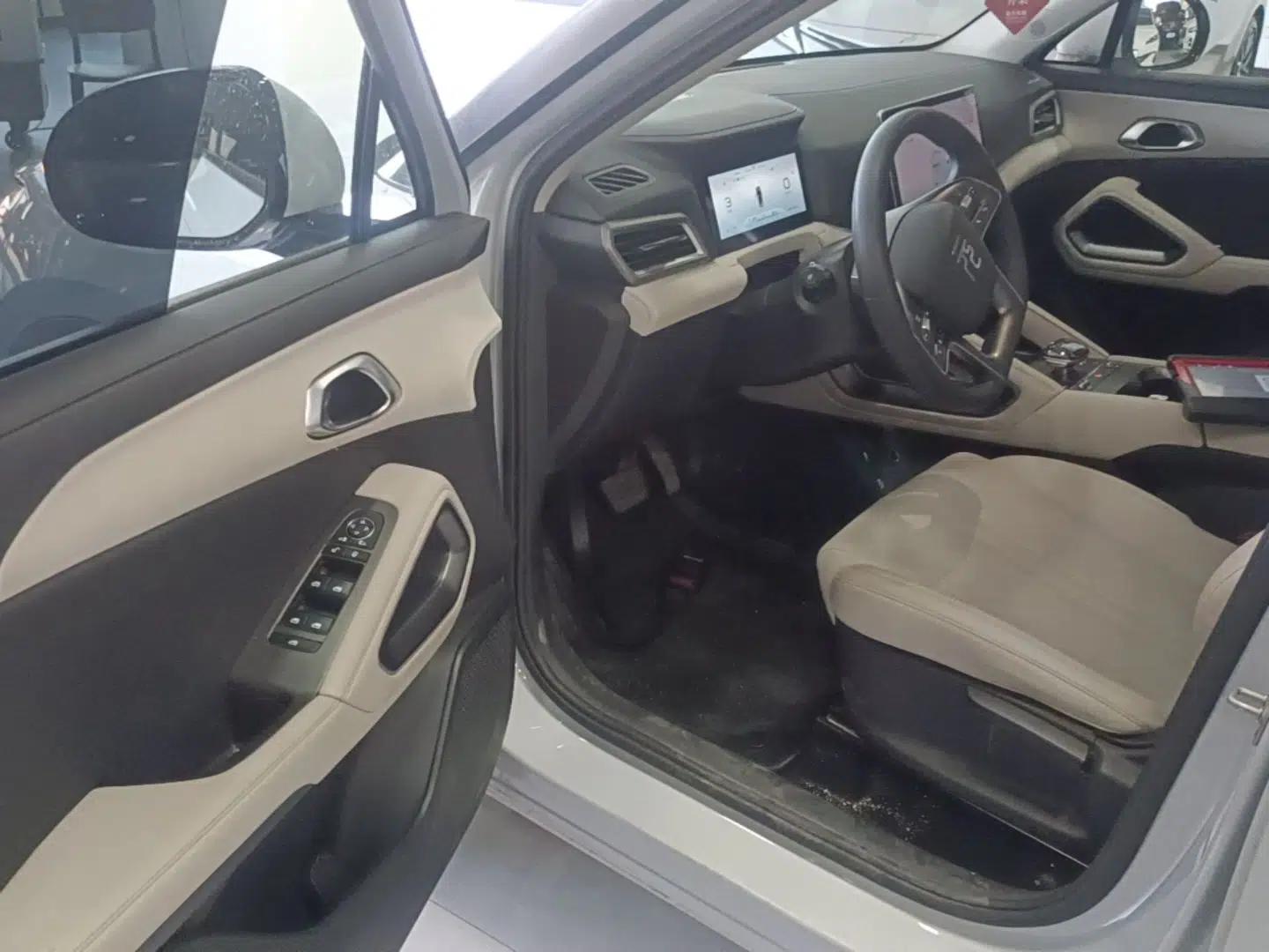 BYD Yuan UP 2024 401KM Leading Edition — миниатюра 18