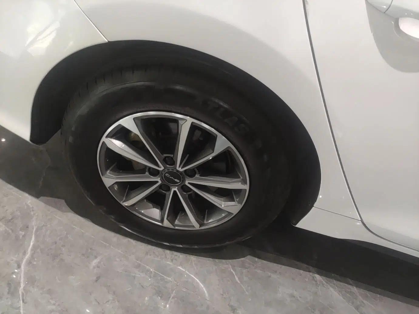 BYD Destroyer 05 2024 HONOR Edition DM-i 55KM Luxury Model — миниатюра 11