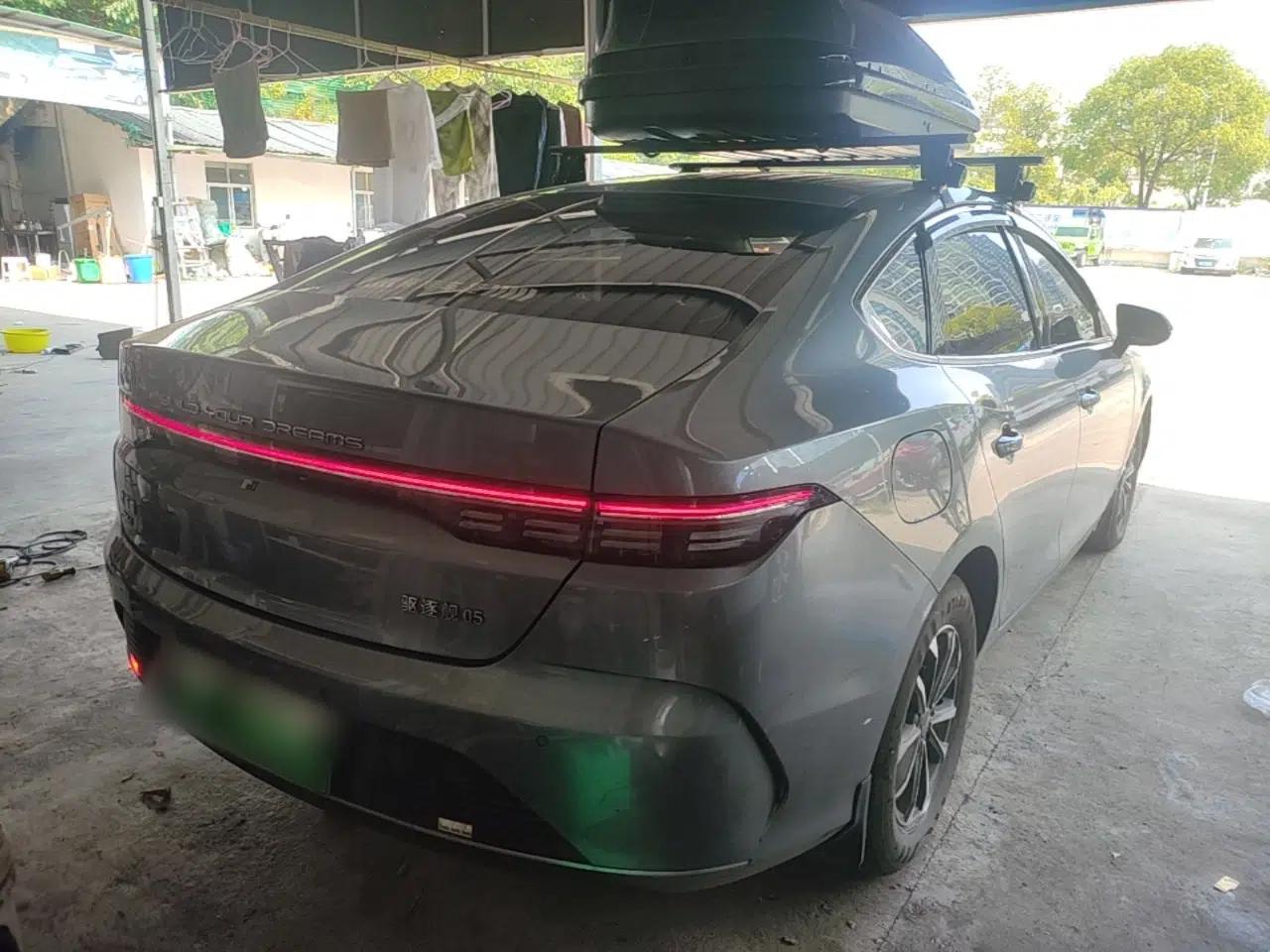 BYD Destroyer 05 2024 HONOR Edition DM-i 55KM Luxury Model — миниатюра 6