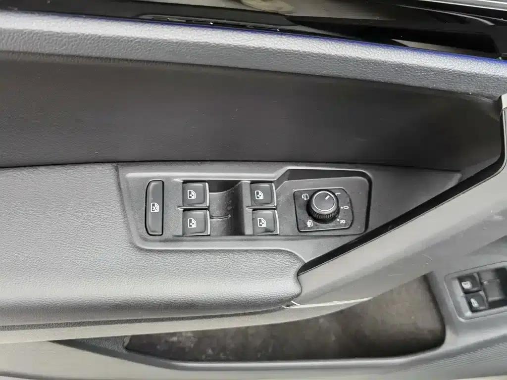 Tayron GTE 2020 1.4T Luxury Edition — миниатюра 9