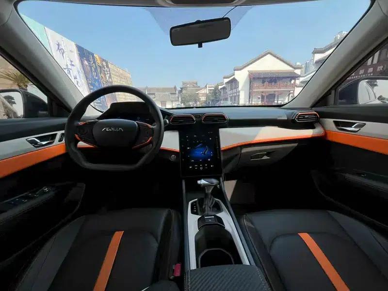Aeolus Yixuan 2023 Facelift 1.5L Automatic Wind Chaser Edition — миниатюра 12