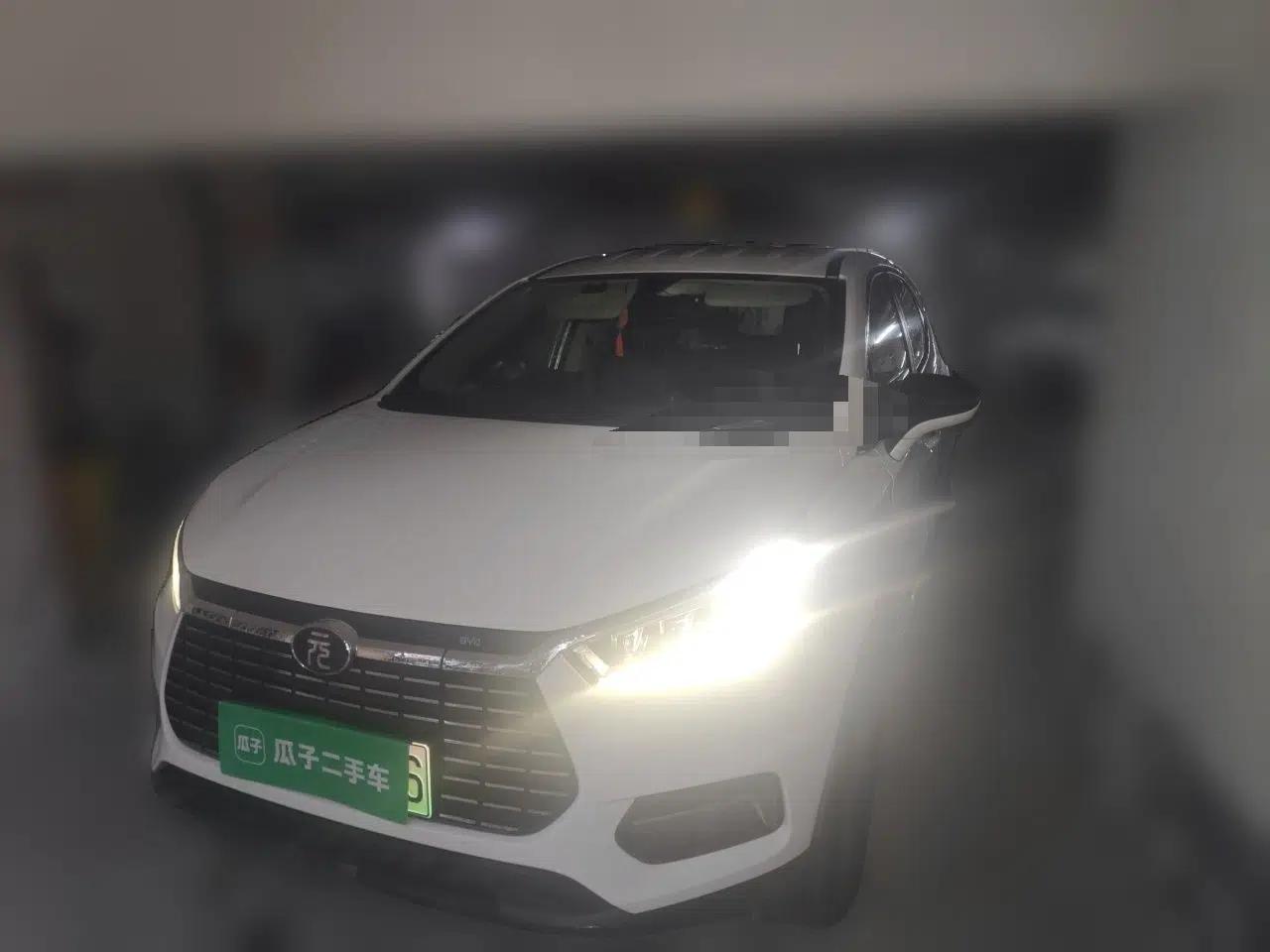 BYD Yuan New Energy 2019 EV535 Smart Connect Trendsetting Model — миниатюра 1