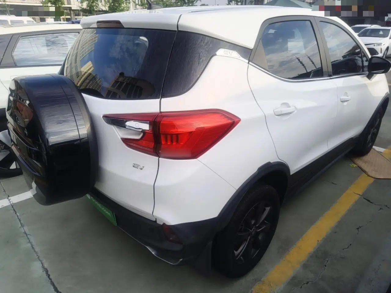 BYD Yuan New Energy 2019 EV535 Smart Connect Trendsetting Model — миниатюра 6