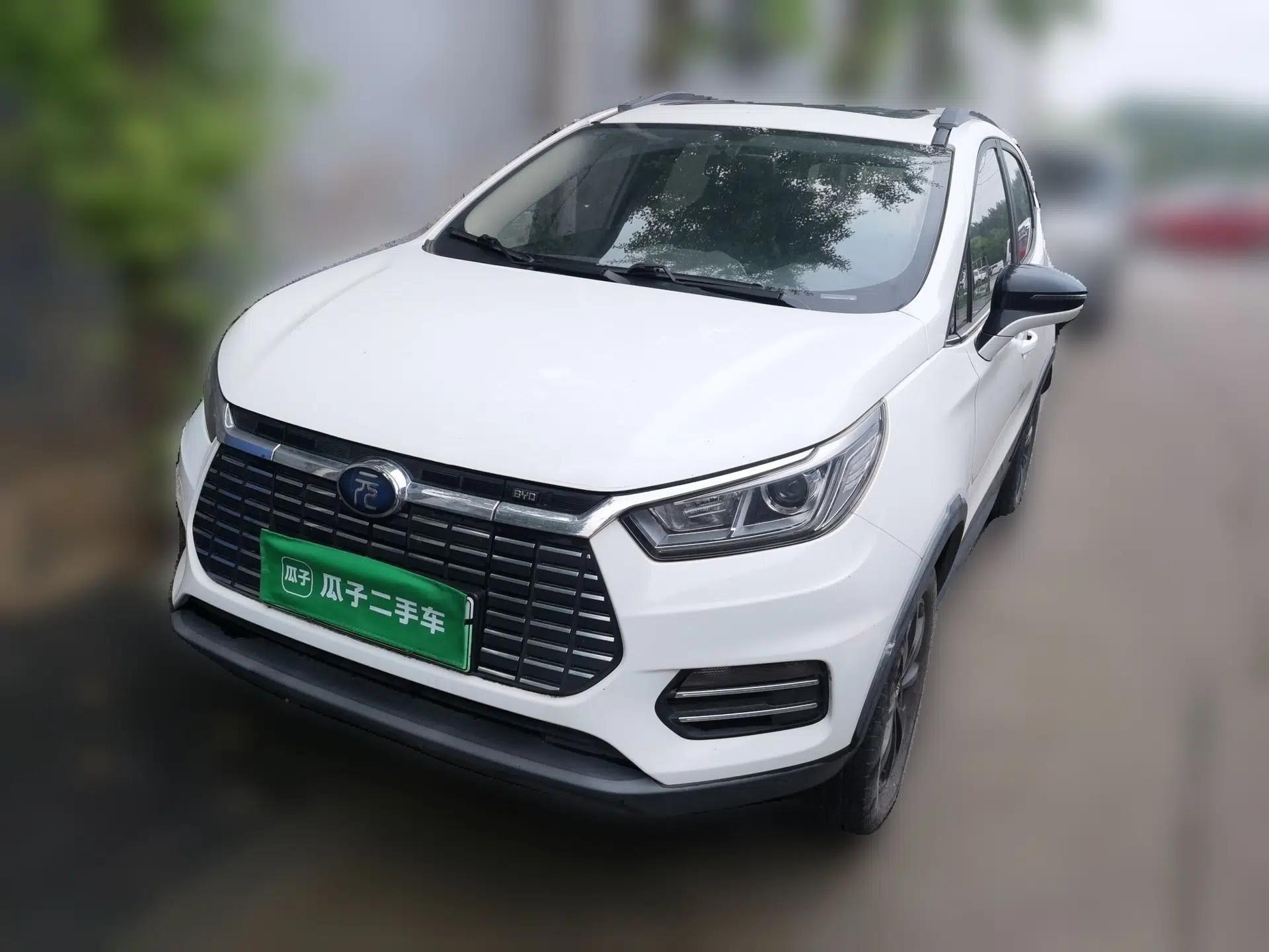 BYD Yuan New Energy 2018 EV360 Smart Connect Cool Edition — миниатюра 1