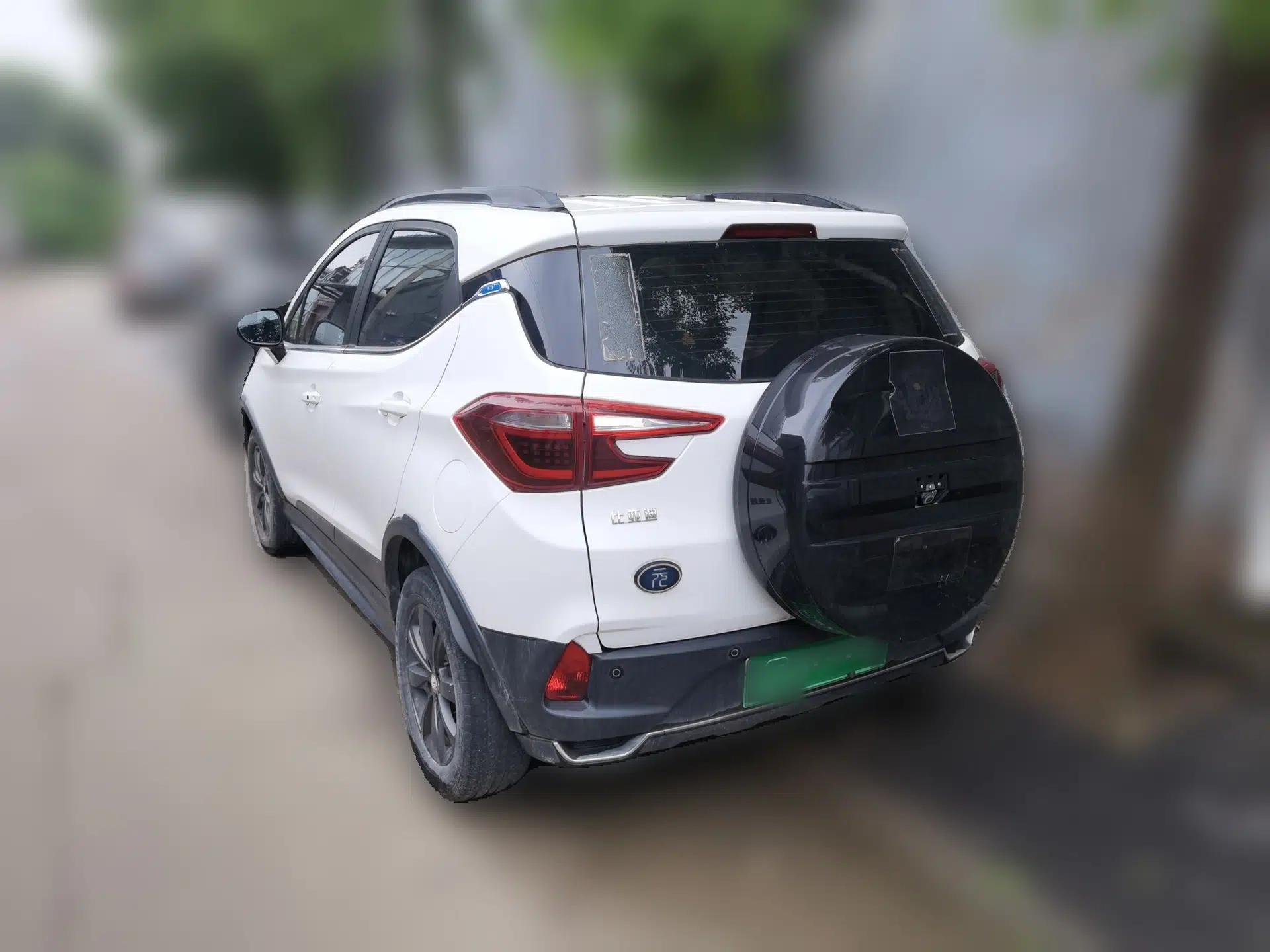BYD Yuan New Energy 2018 EV360 Smart Connect Cool Edition — миниатюра 4