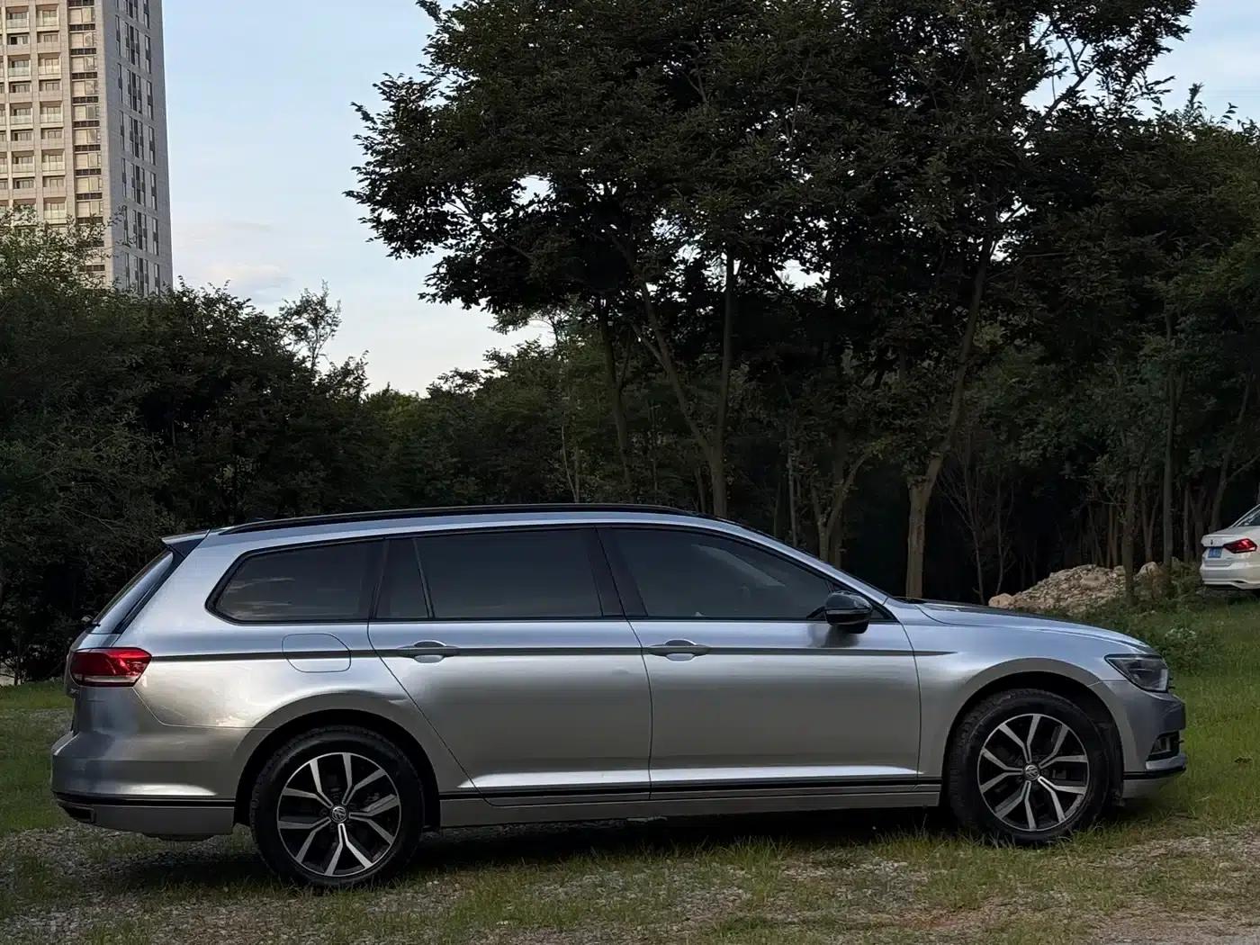 Passat Variant 2018 380TSI 2WD Comfortline — миниатюра 12