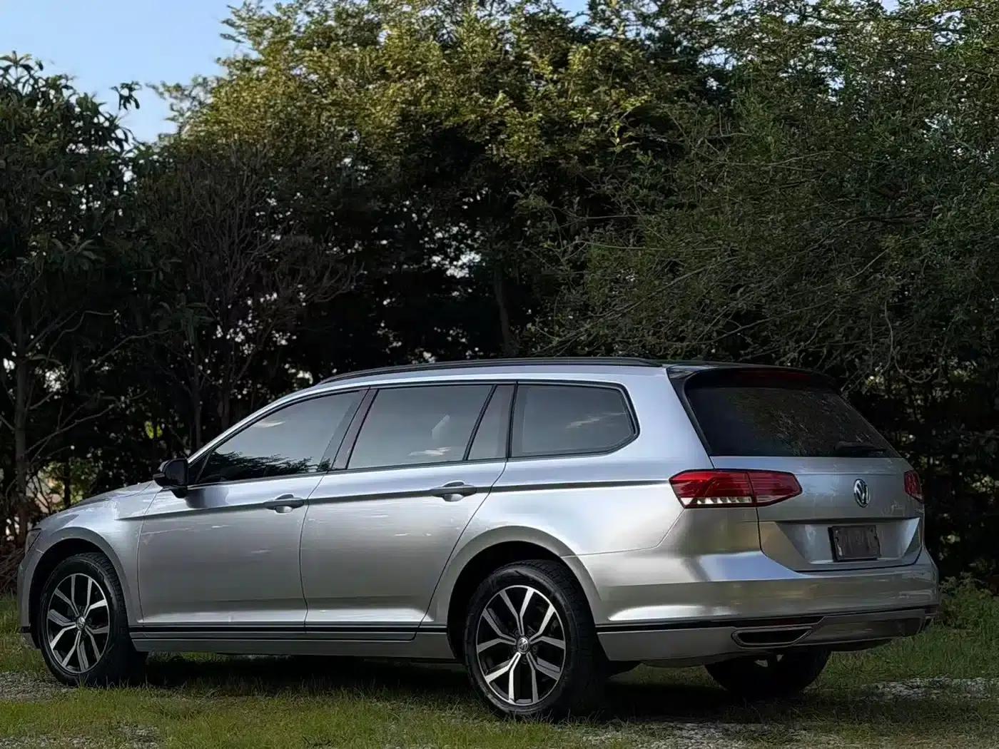Passat Variant 2018 380TSI 2WD Comfortline — миниатюра 4