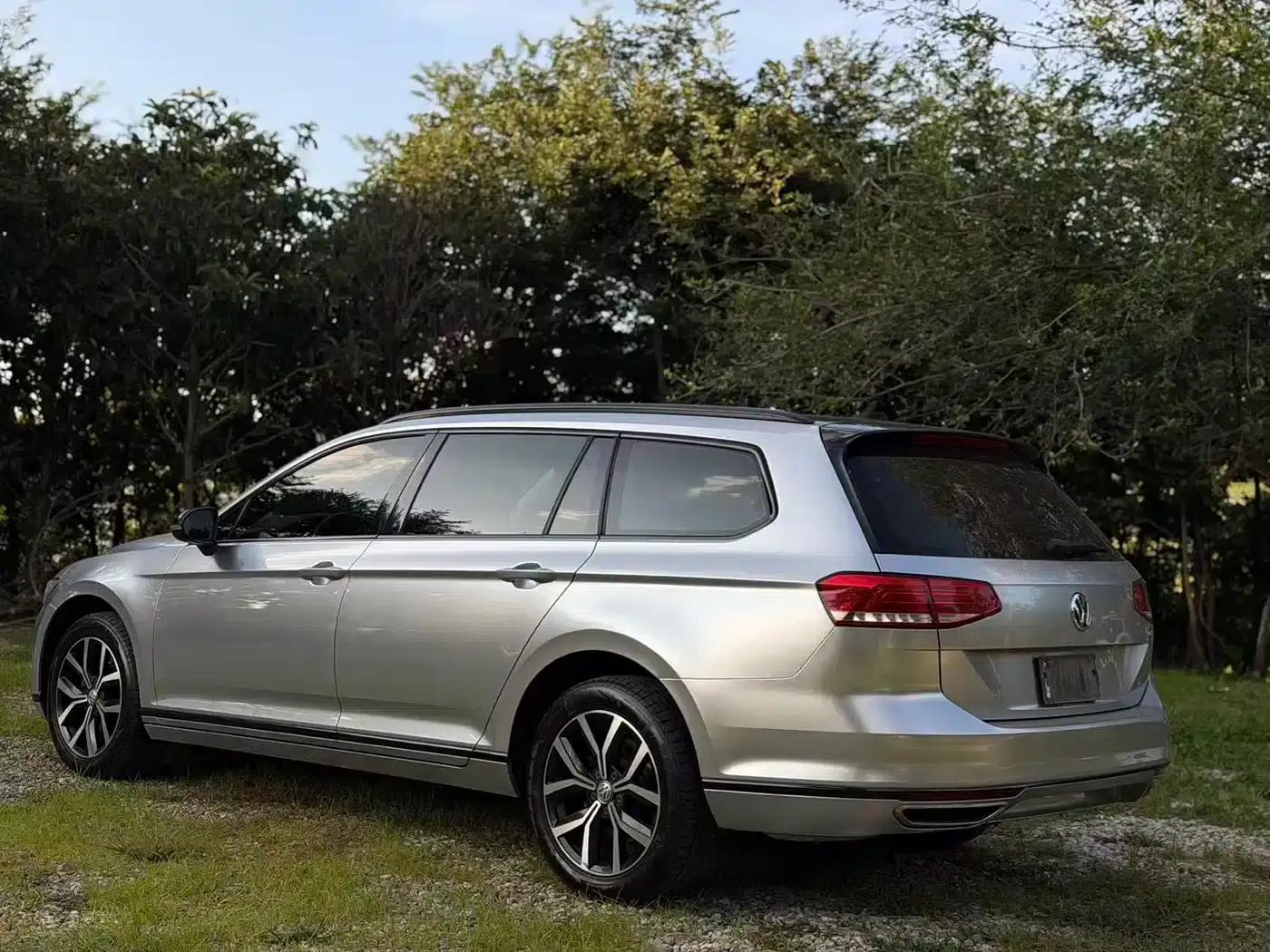 Passat Variant 2018 380TSI 2WD Comfortline — миниатюра 7