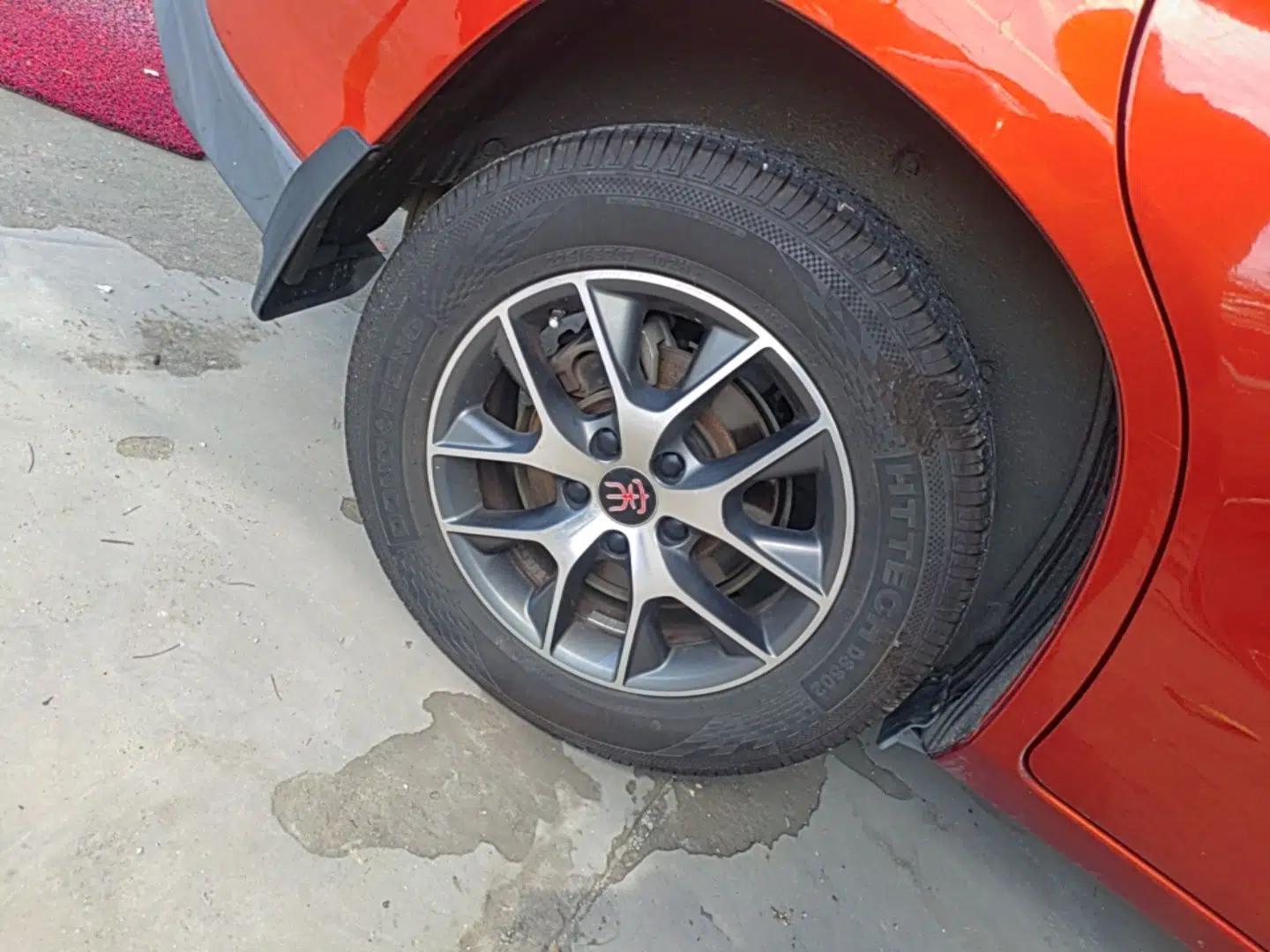 BYD Song 2016 GaiShi Edition 1.5TI Manual Elite Model — миниатюра 11