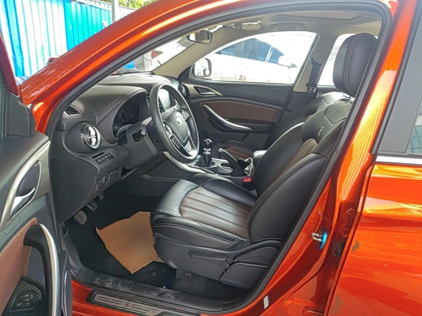BYD Song 2016 GaiShi Edition 1.5TI Manual Elite Model — миниатюра 17