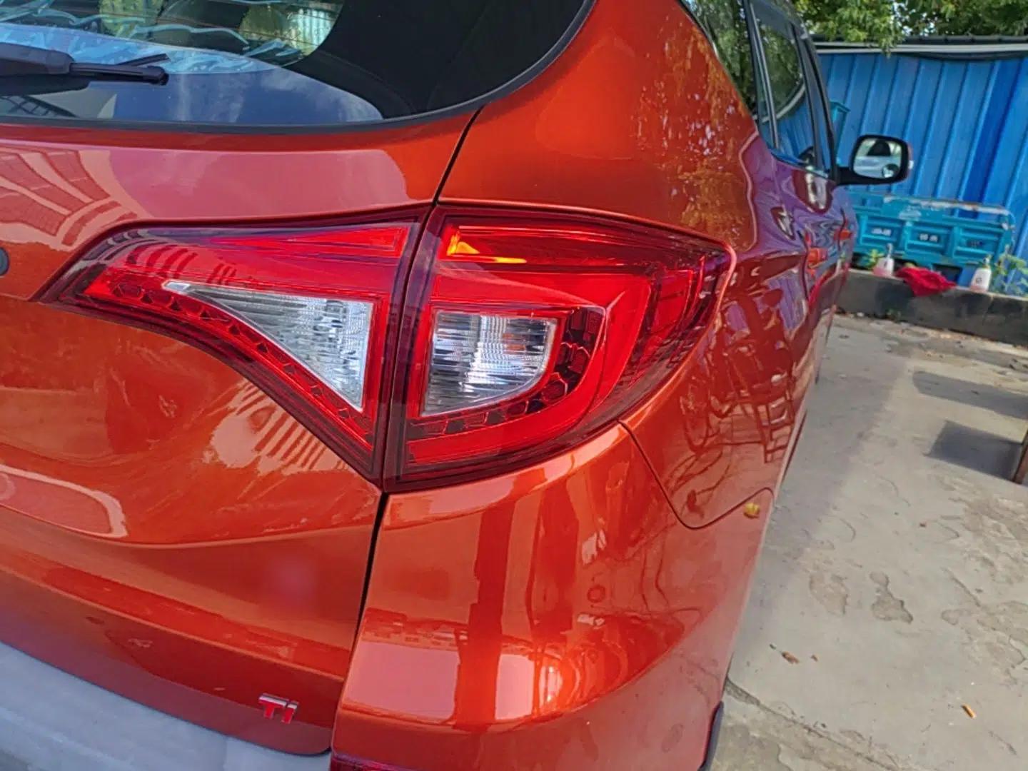 BYD Song 2016 GaiShi Edition 1.5TI Manual Elite Model — миниатюра 9