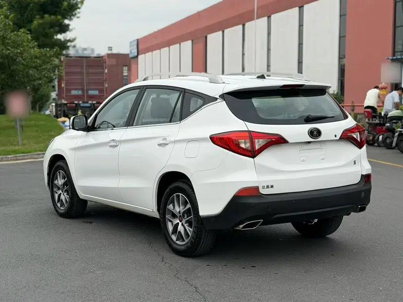 BYD Song 2017 Gaishe Upgrade Edition 1.5TID Automatic Elite Model — миниатюра 12