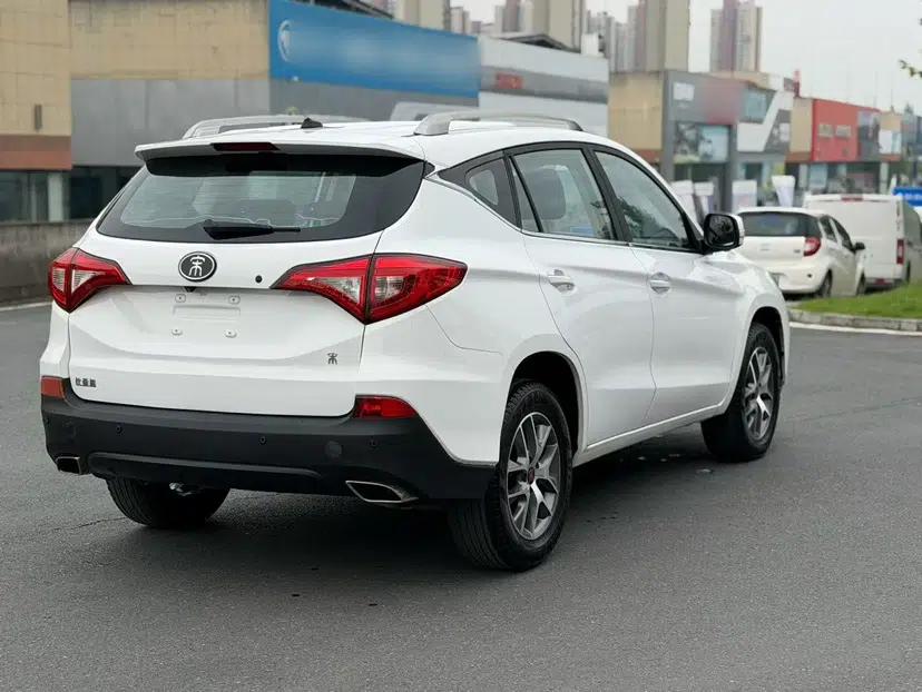 BYD Song 2017 Gaishe Upgrade Edition 1.5TID Automatic Elite Model — миниатюра 13
