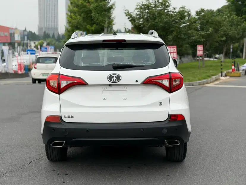 BYD Song 2017 Gaishe Upgrade Edition 1.5TID Automatic Elite Model — миниатюра 14