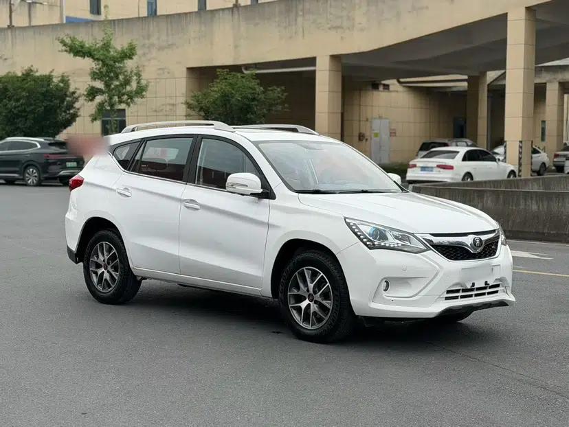 BYD Song 2017 Gaishe Upgrade Edition 1.5TID Automatic Elite Model — миниатюра 15