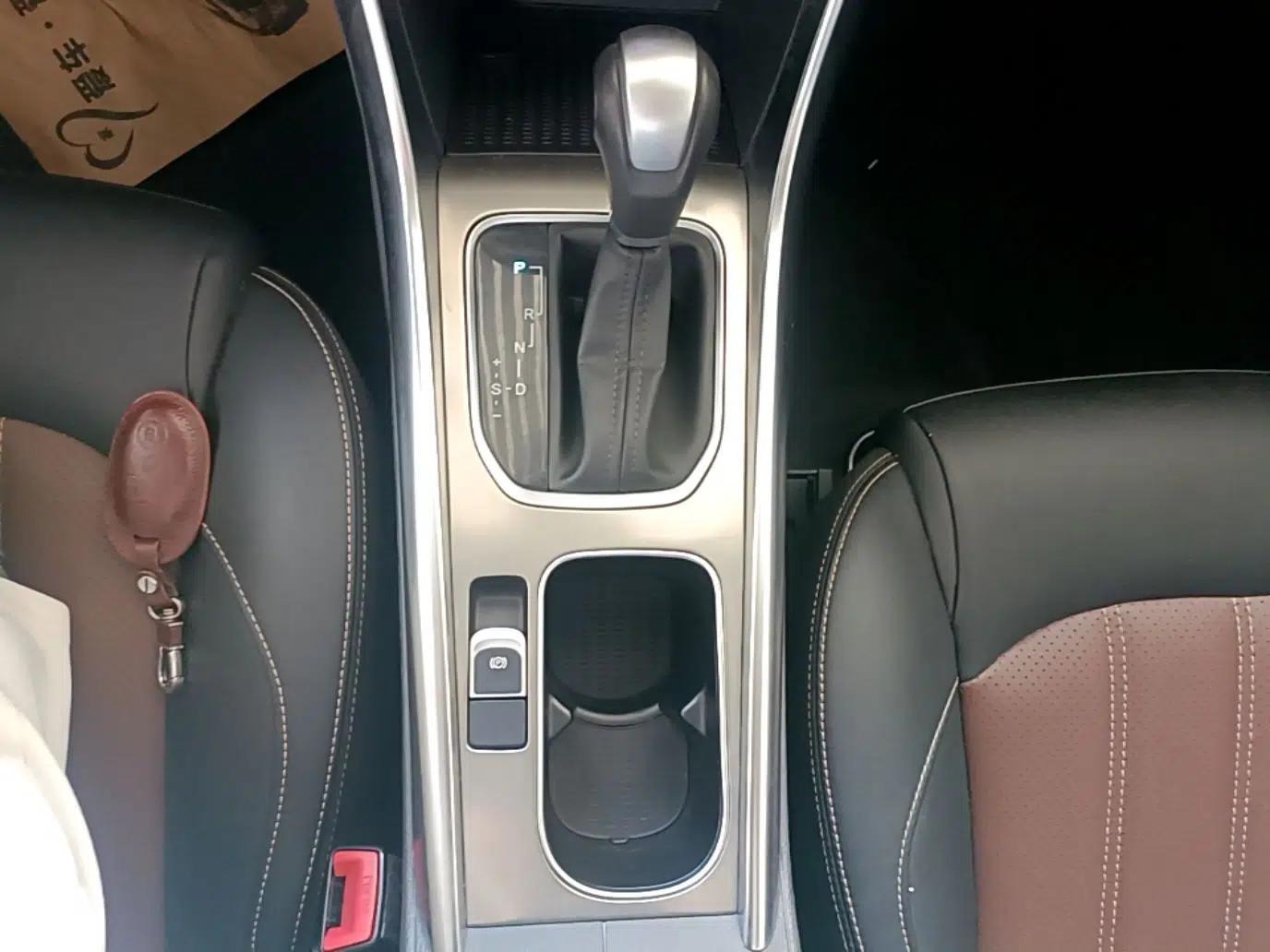 BYD Song 2017 Gaishe Upgrade Edition 1.5TID Automatic Elite Model — миниатюра 22