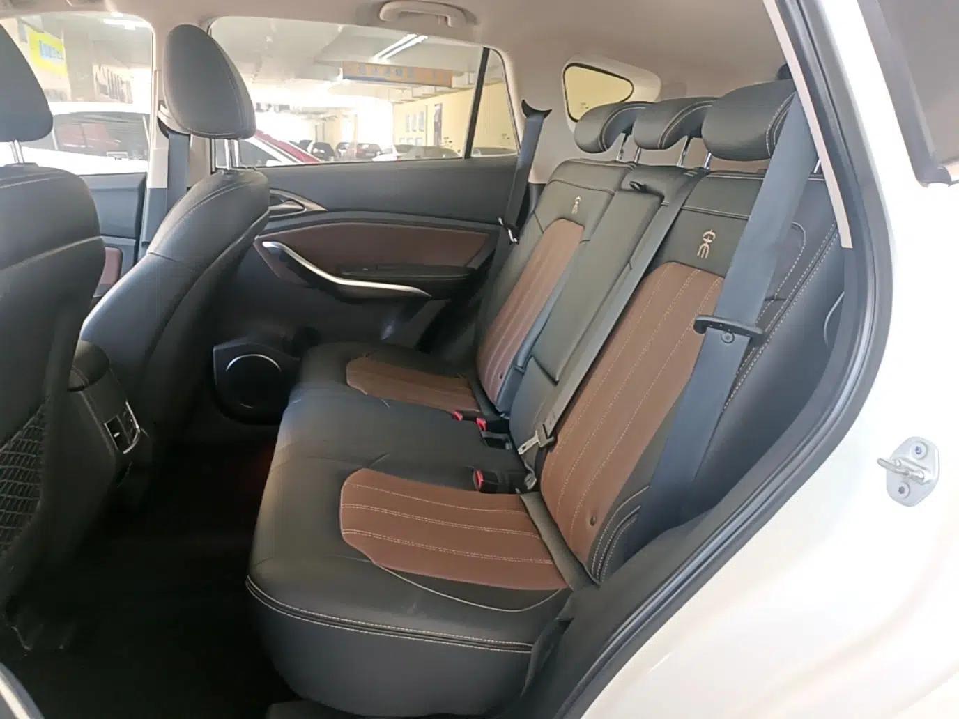 BYD Song 2017 Gaishe Upgrade Edition 1.5TID Automatic Elite Model — миниатюра 26