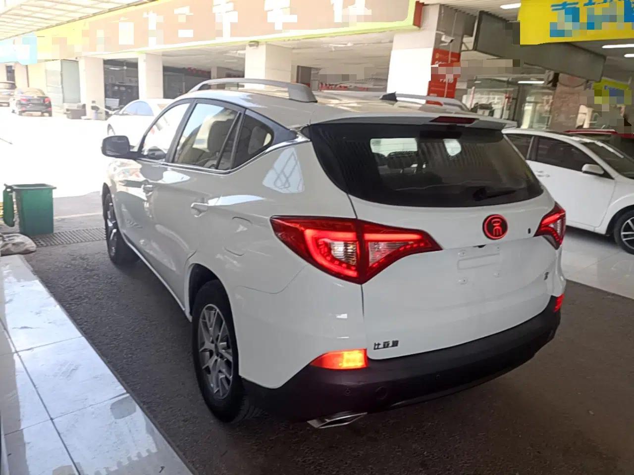 BYD Song 2017 Gaishe Upgrade Edition 1.5TID Automatic Elite Model — миниатюра 4