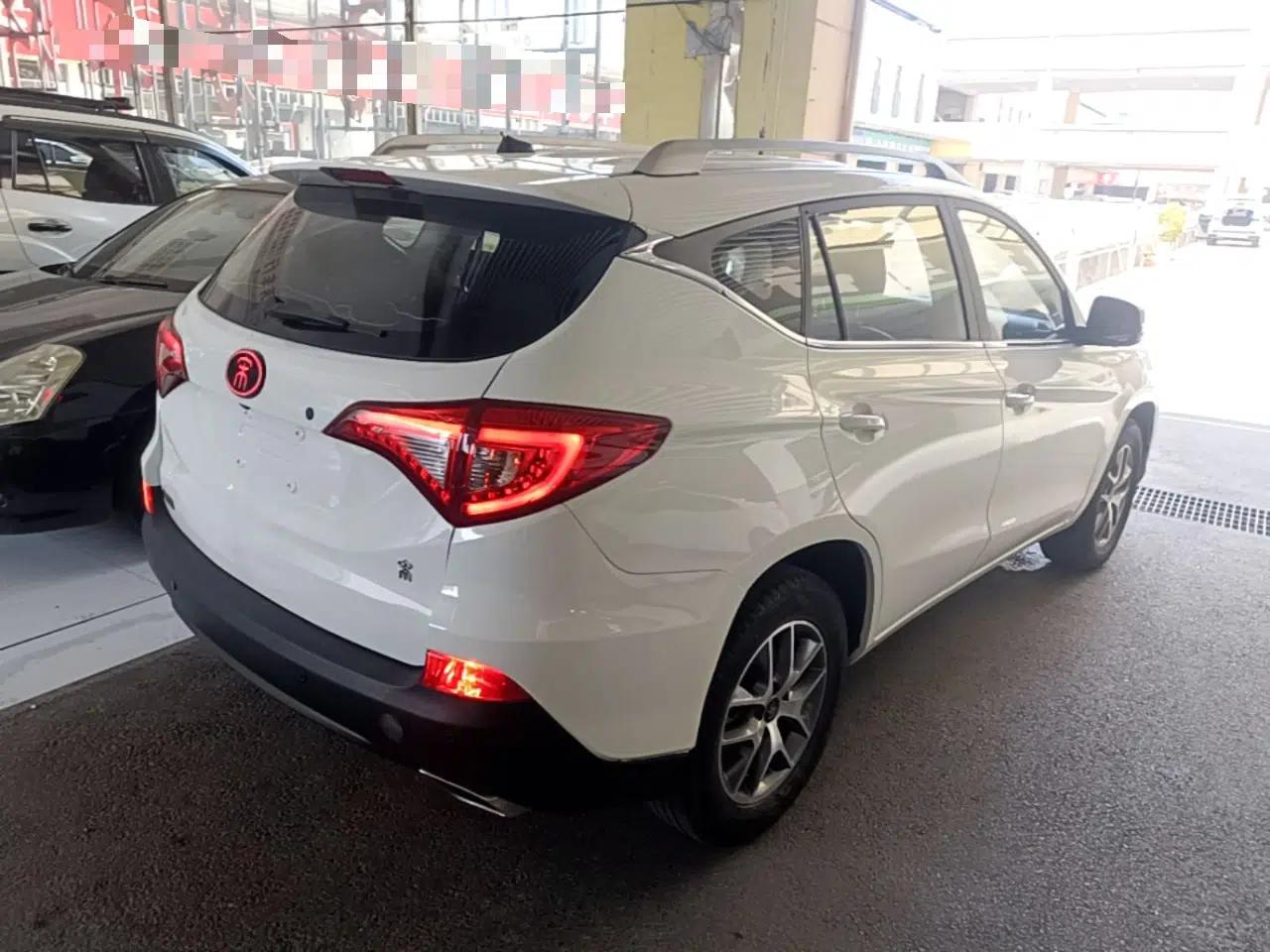 BYD Song 2017 Gaishe Upgrade Edition 1.5TID Automatic Elite Model — миниатюра 6