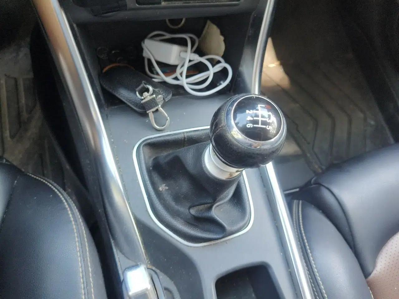 BYD Song 2016 GaiShi Edition 1.5TI Manual Elite Model — миниатюра 13