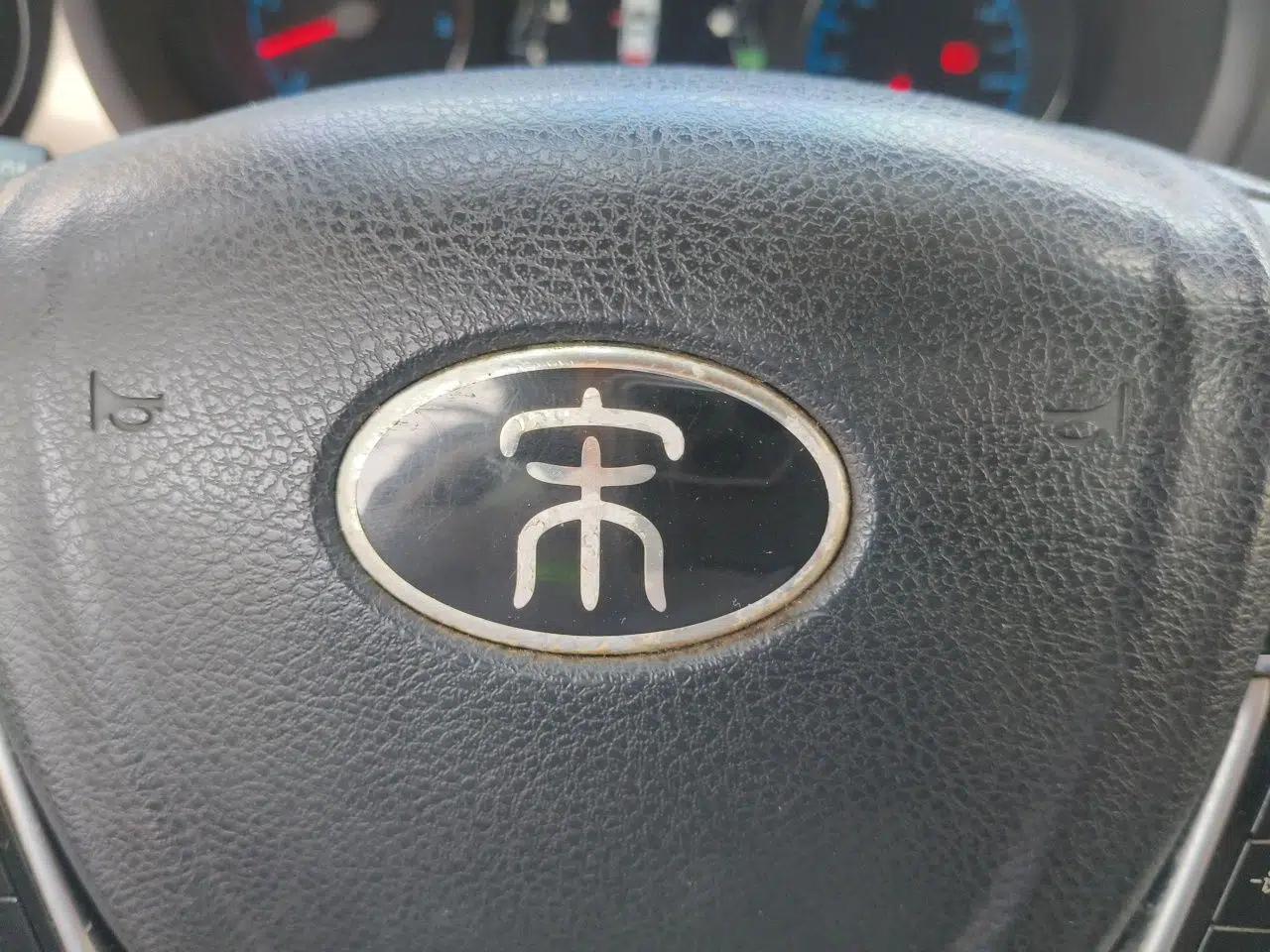 BYD Song 2016 GaiShi Edition 1.5TI Manual Elite Model — миниатюра 17
