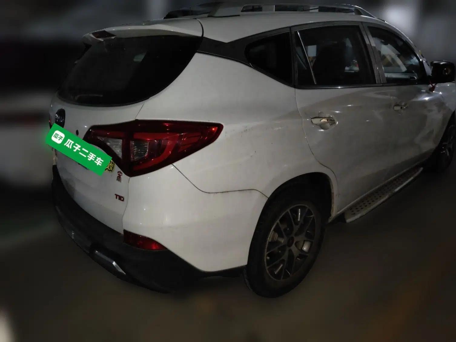 BYD Song 2016 GaiShi Edition 1.5TID Automatic Elite Model — миниатюра 6