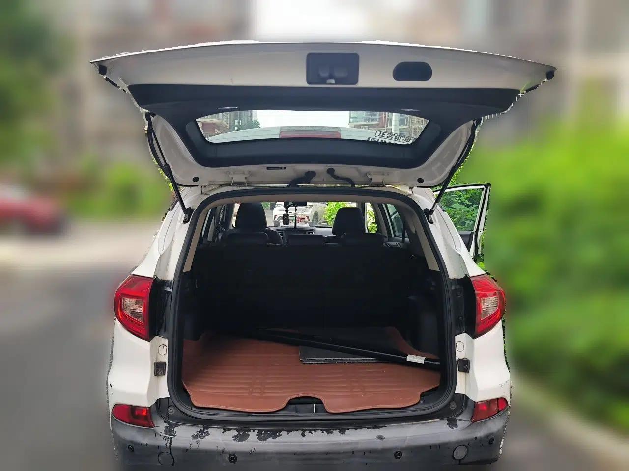 BYD Song 2016 GaiShi Edition 1.5TID Automatic Elite Model — миниатюра 19