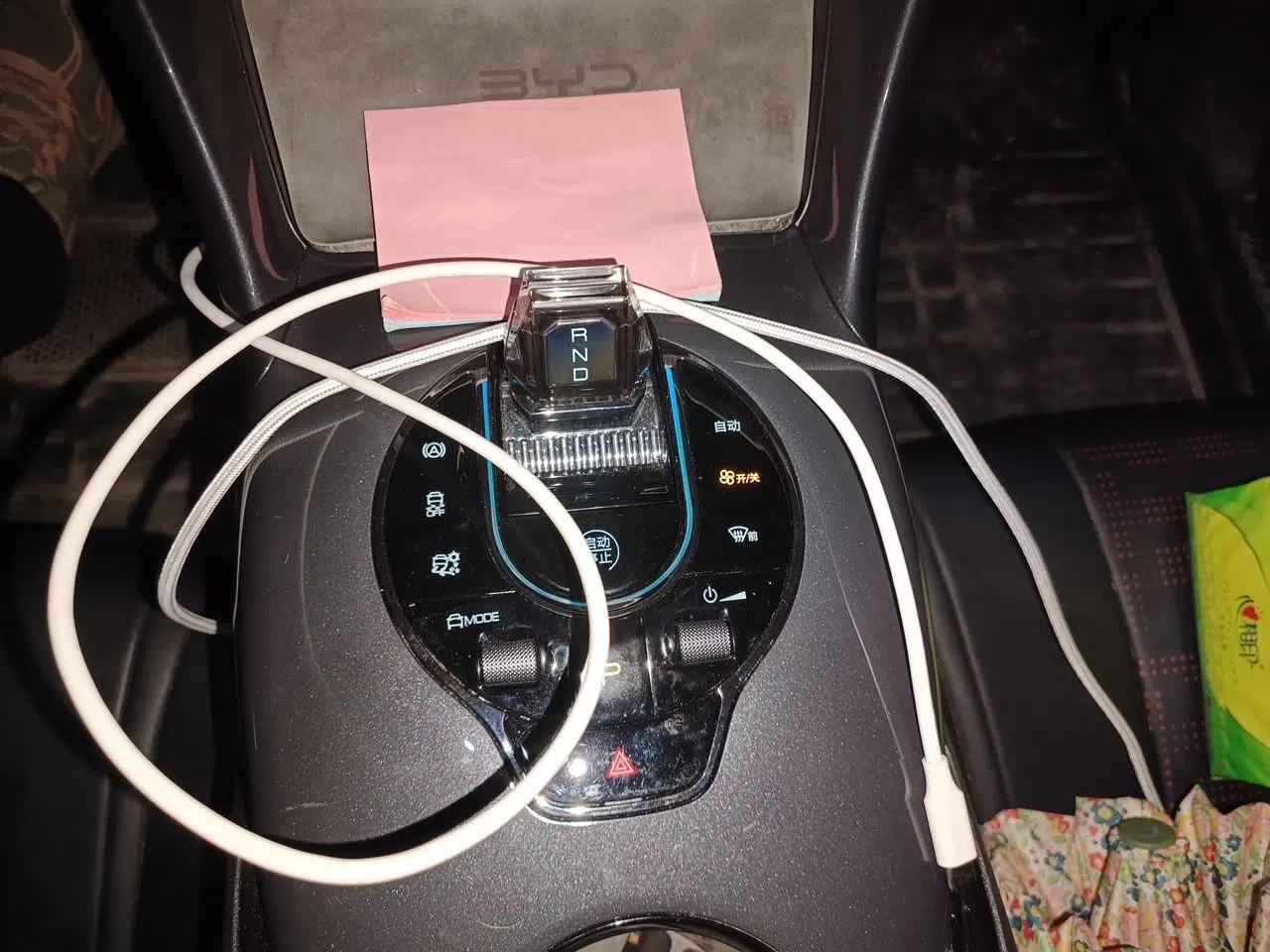 BYD e2 2023 Luxury Model — миниатюра 11