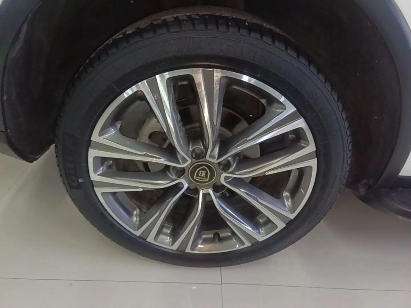 BYD Tang 2019 2.0T Automatic SmartConnect Luxury Version 5 Seats China VI Standard — миниатюра 11