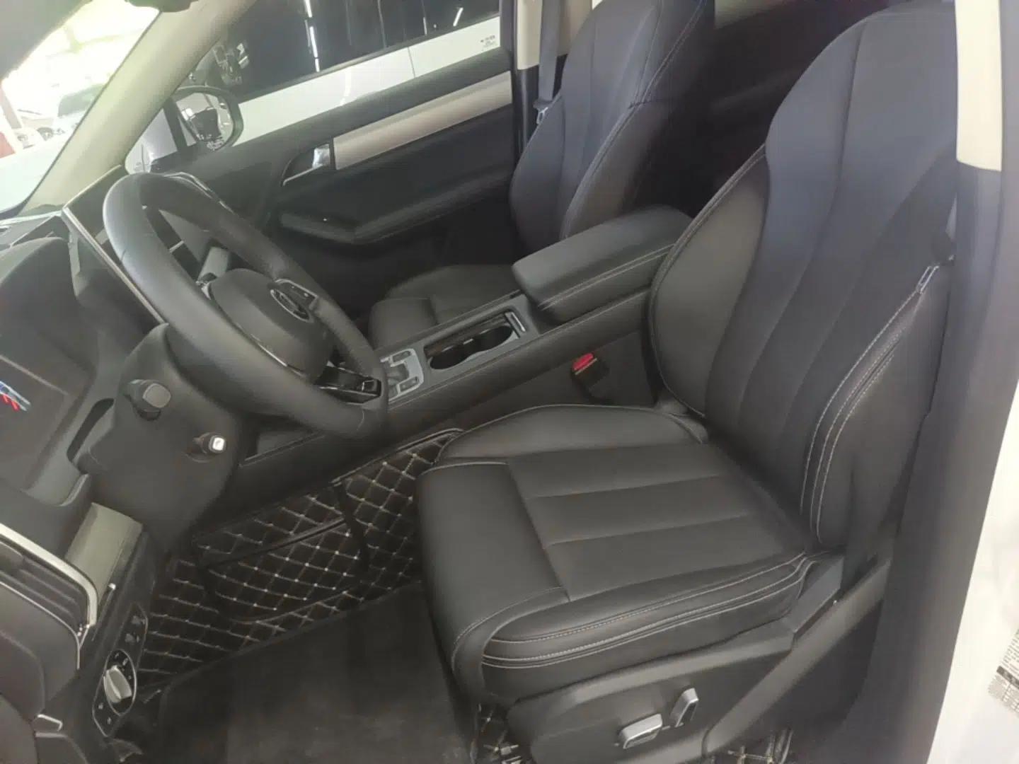 BYD Tang 2019 2.0T Automatic SmartConnect Luxury Version 5 Seats China VI Standard — миниатюра 17