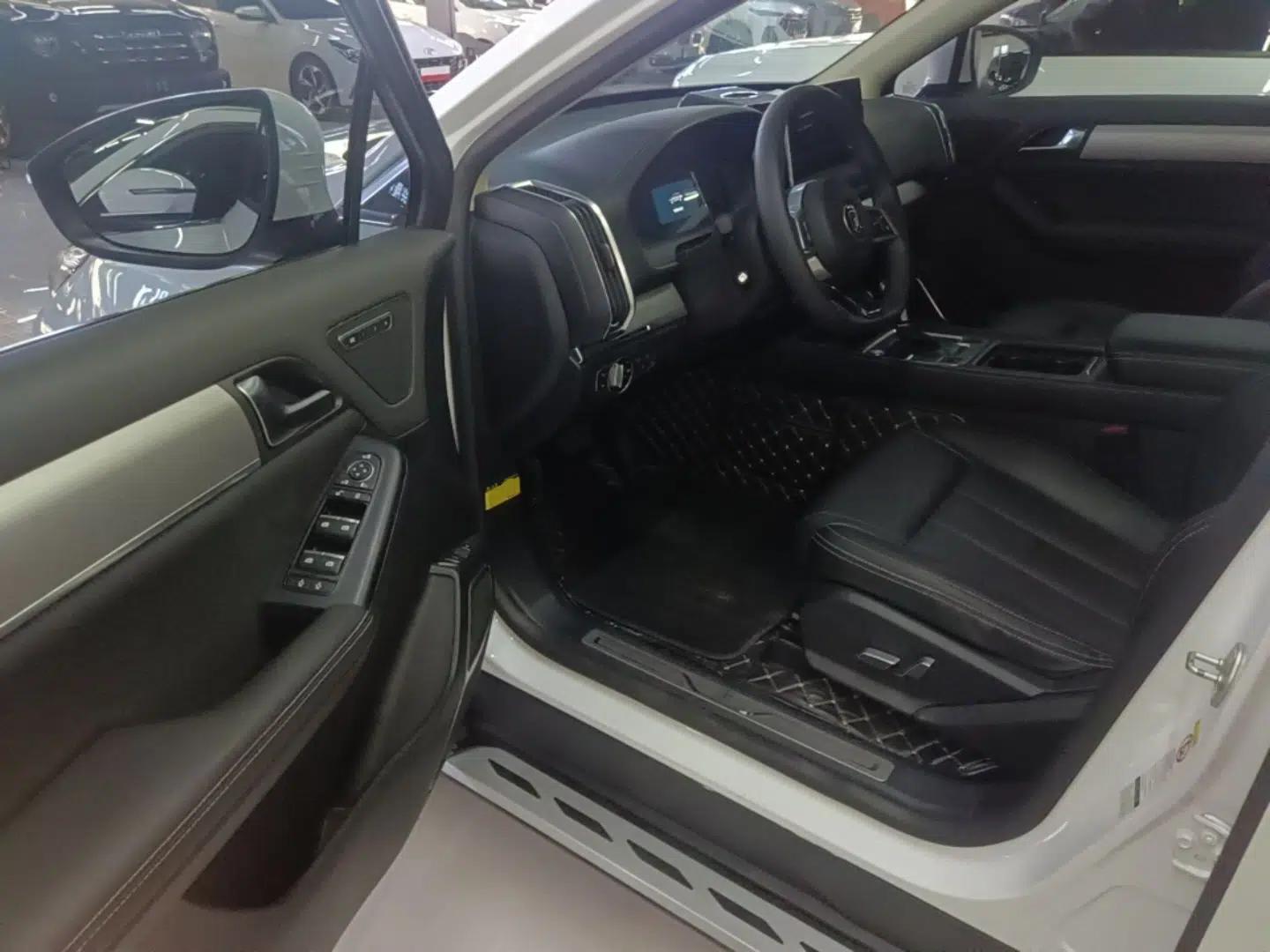BYD Tang 2019 2.0T Automatic SmartConnect Luxury Version 5 Seats China VI Standard — миниатюра 18