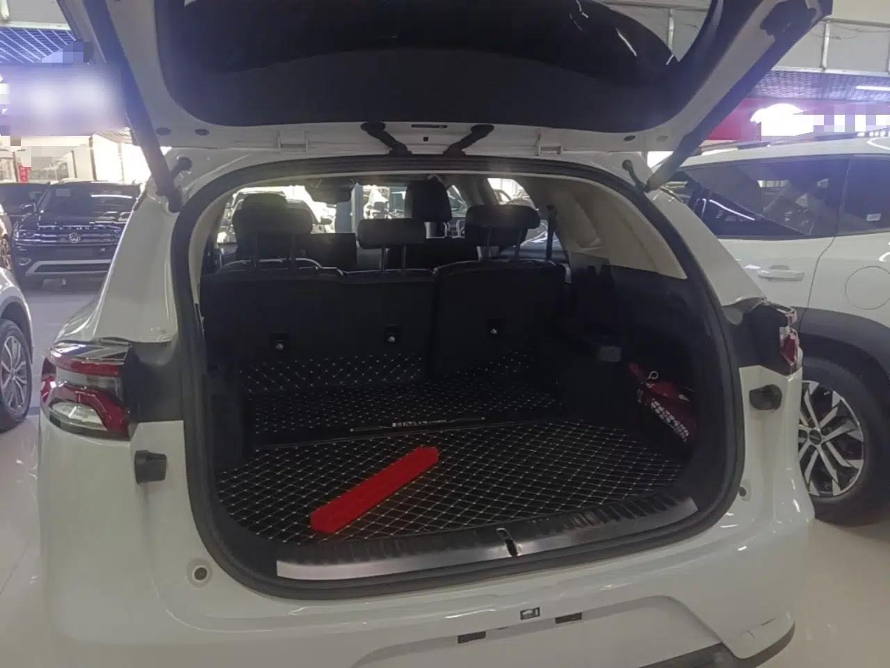 BYD Tang 2019 2.0T Automatic SmartConnect Luxury Version 5 Seats China VI Standard — миниатюра 22