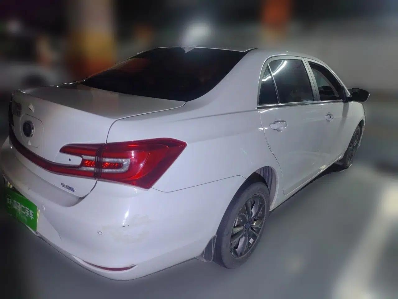 BYD Qin New Energy 2017 1.5T Luxury Model — миниатюра 6