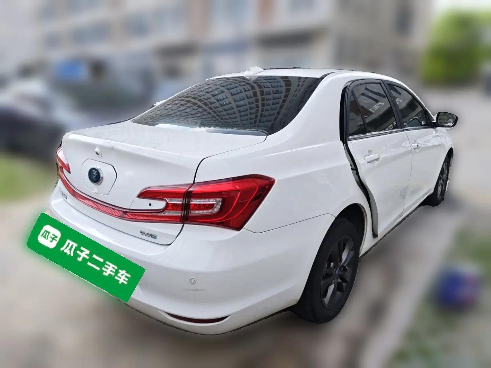 BYD Qin New Energy 2018 1.5T Smart Connect Premium Model — миниатюра 6