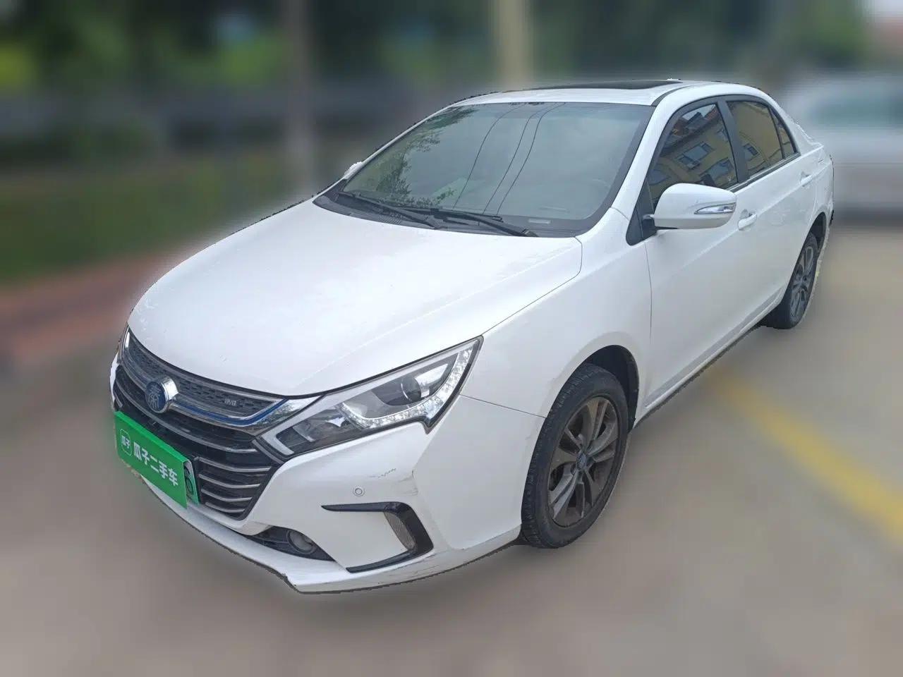 BYD Qin New Energy 2018 1.5T Smart Connect Premium Model — миниатюра 1