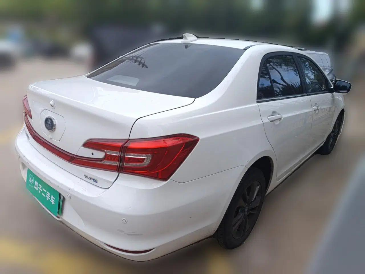 BYD Qin New Energy 2018 1.5T Smart Connect Premium Model — миниатюра 6