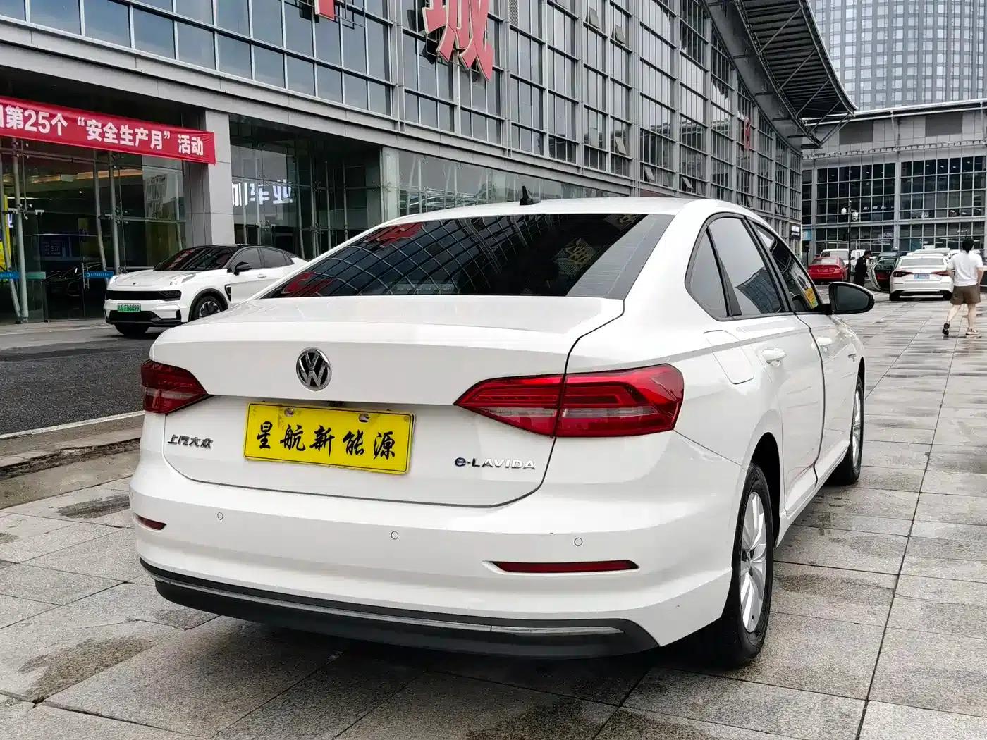 2019 Volkswagen Lavida EV Premium Edition — миниатюра 5