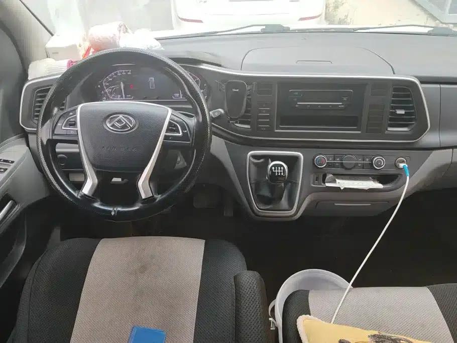 Xintu V80 2023 2.0T Manual Classic Aoyuntong Long Wheelbase Mid-Roof 6/7/8/9 Seats — миниатюра 12