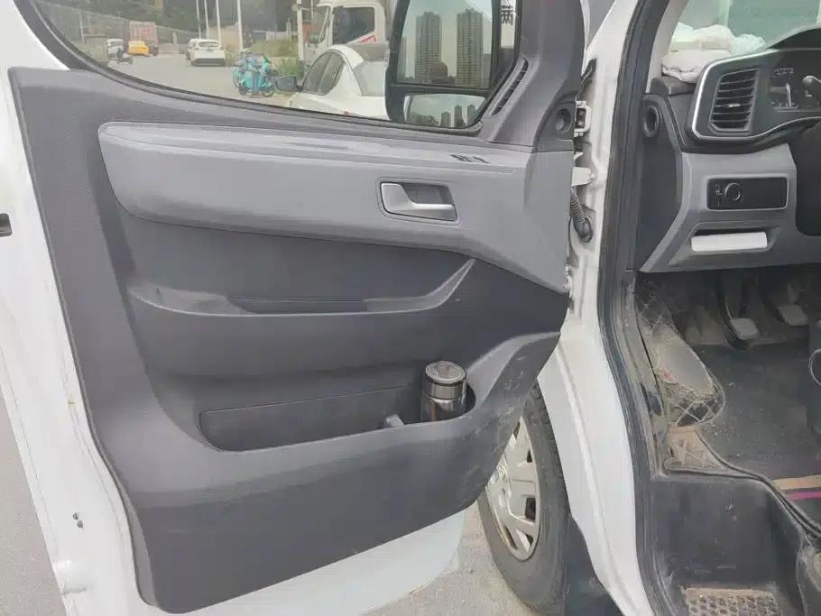 Xintu V80 2023 2.0T Manual Classic Aoyuntong Long Wheelbase Mid-Roof 6/7/8/9 Seats — миниатюра 7