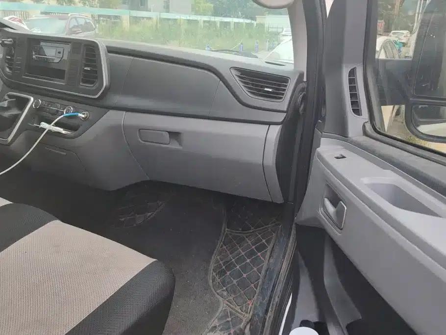 Xintu V80 2023 2.0T Manual Classic Aoyuntong Long Wheelbase Mid-Roof 6/7/8/9 Seats — миниатюра 8