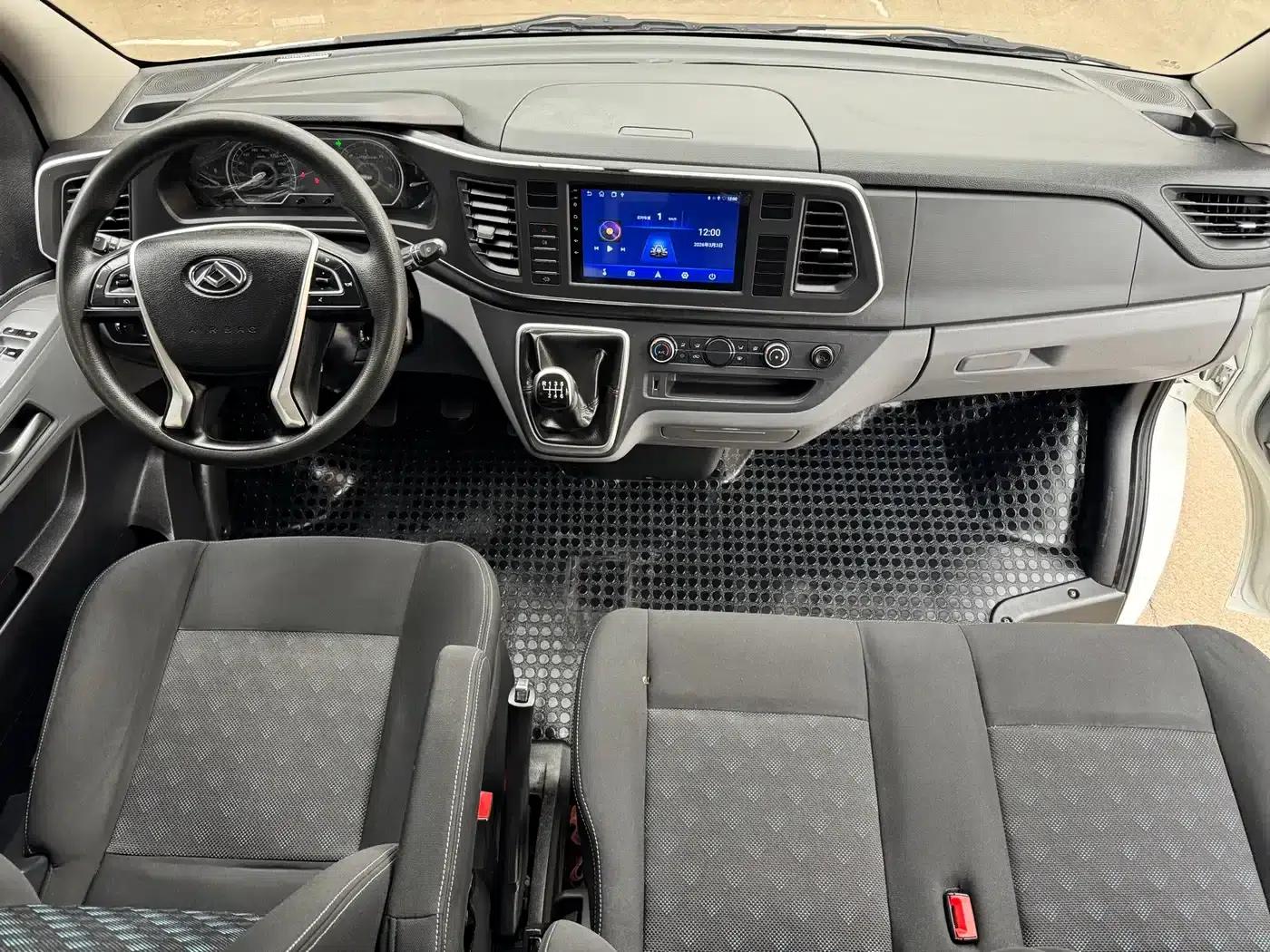Xintu V80 2024 2.0T Manual Long Wheelbase 7-Seater — миниатюра 12