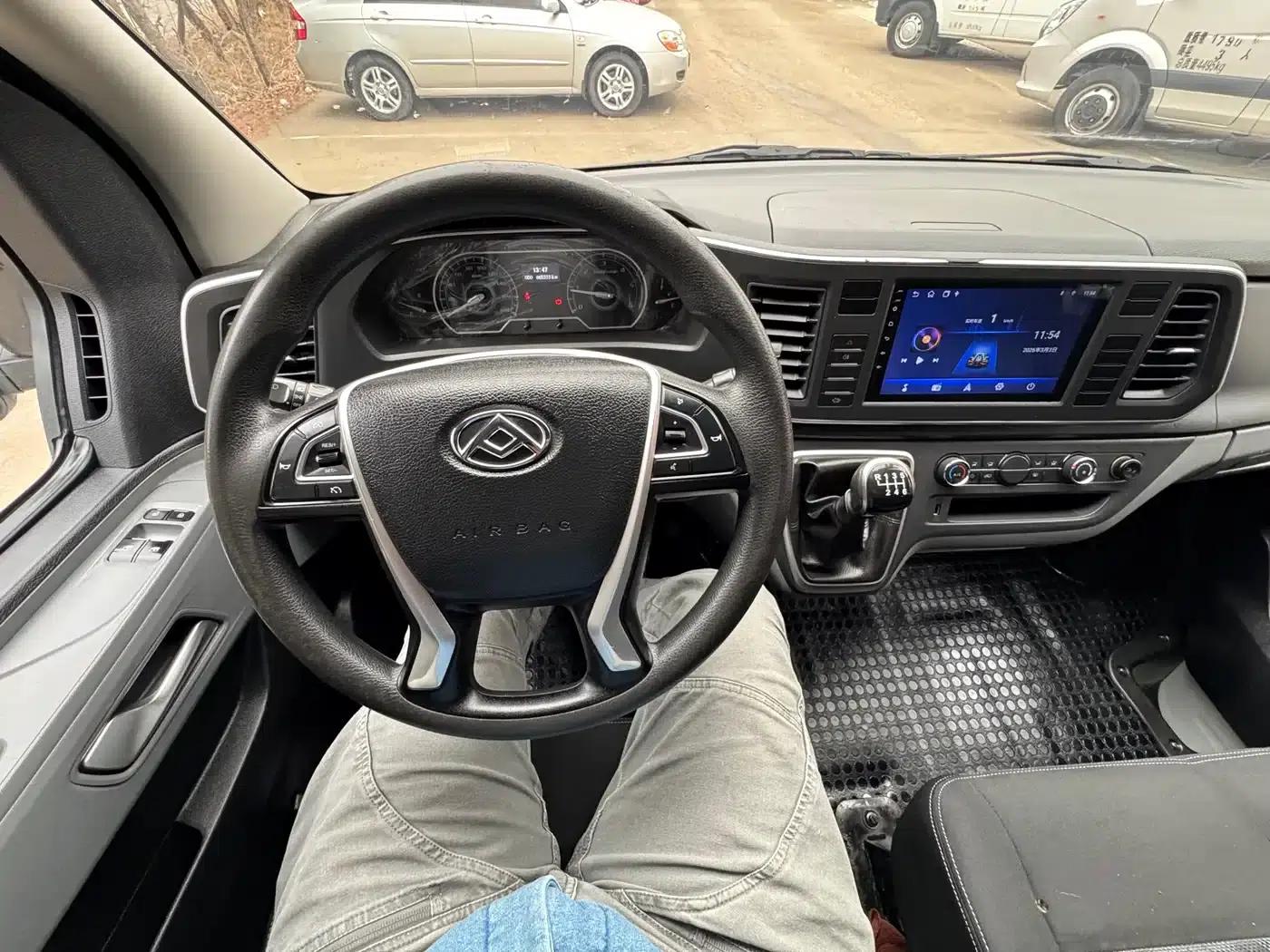 Xintu V80 2024 2.0T Manual Long Wheelbase 7-Seater — миниатюра 19