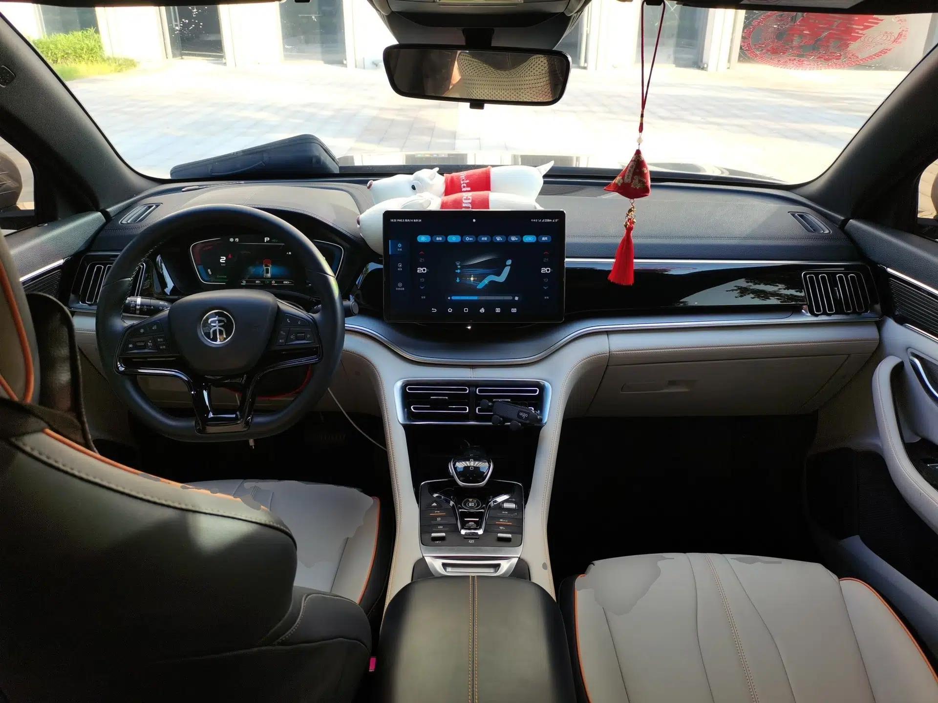 BYD Song New Energy DM-i 110km Flagship Model — миниатюра 9